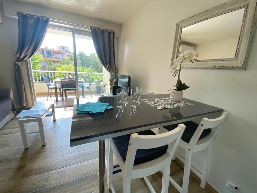 Proche Centre Sanary Studio Climatise 4 Personnes Bagian luar foto